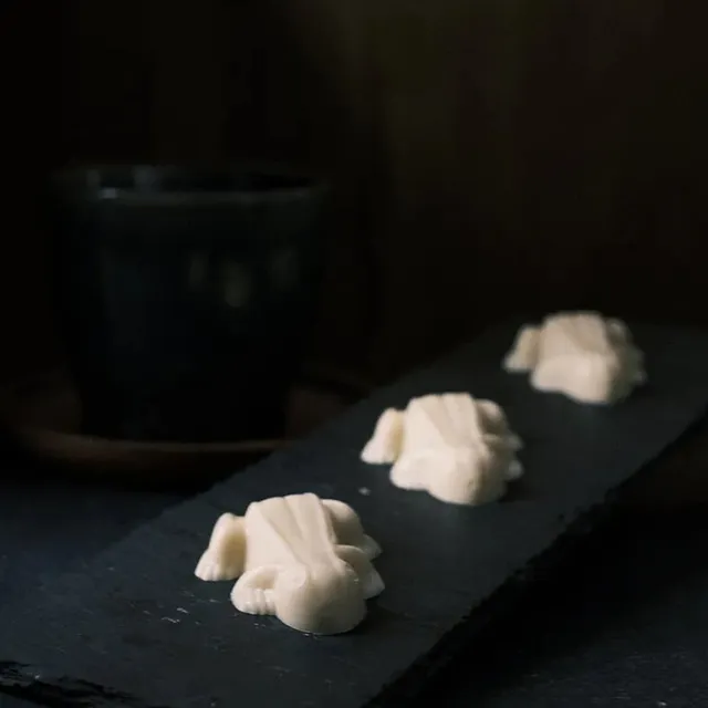 Trondheim Sjokolade Sjokoladefrosk hvit sjokolade melkefrosk